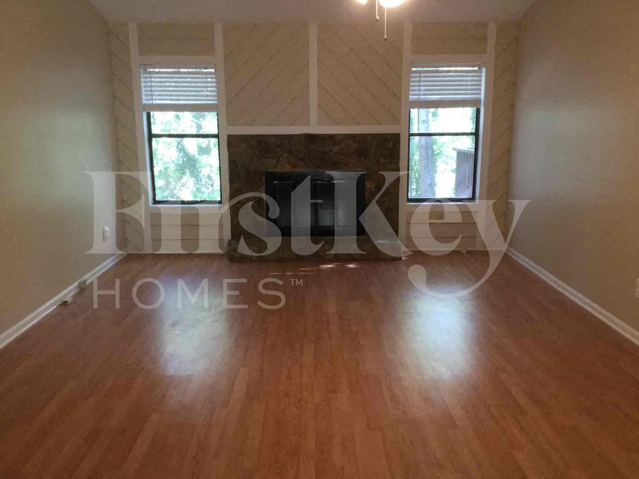 4005 Rock Mill Pkwy - Photo 2 of 10