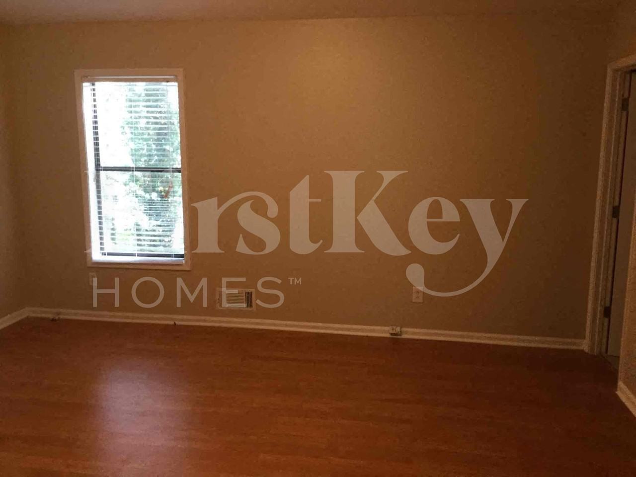 4005 Rock Mill Pkwy - Photo 4 of 10