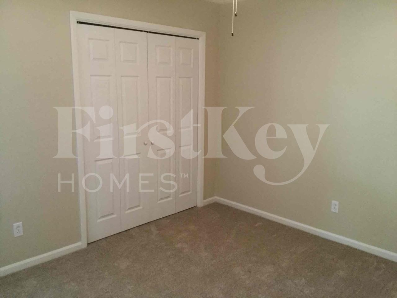 4005 Rock Mill Pkwy - Photo 6 of 10