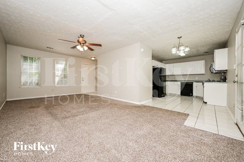 3827 Monarch Ct - Photo 2 of 16