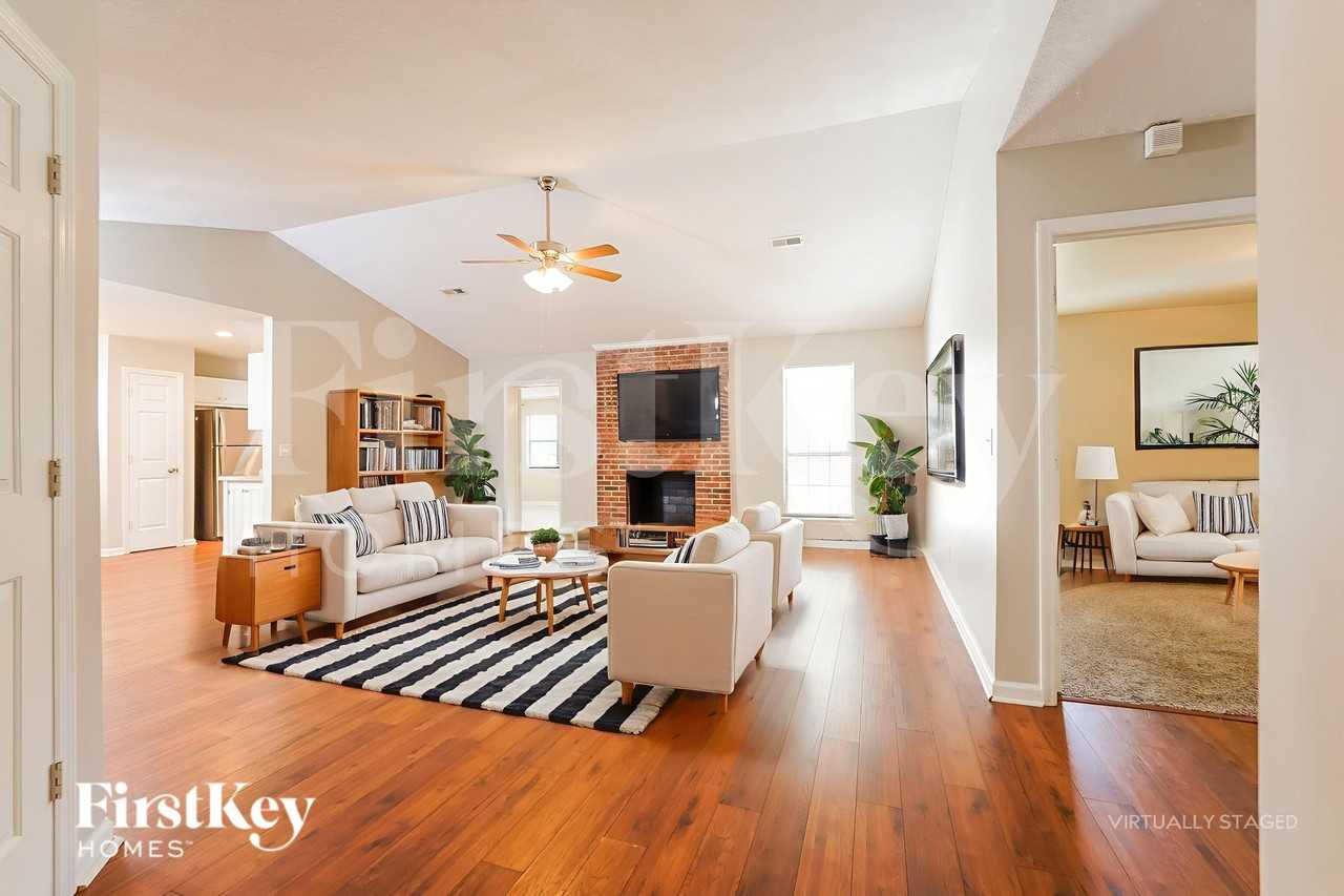 328 Indigo Rd - Photo 3 of 18