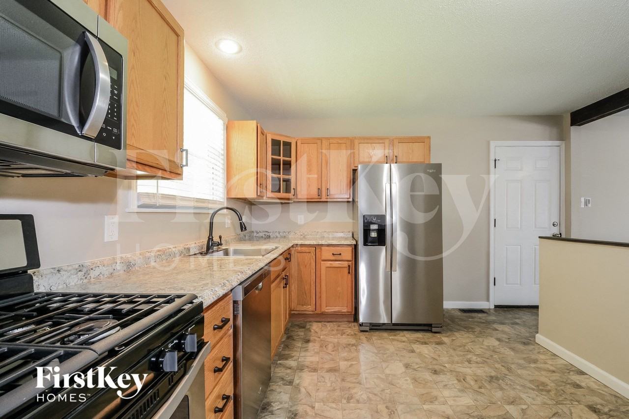 3 Oak Point Ct - Photo 5 of 15