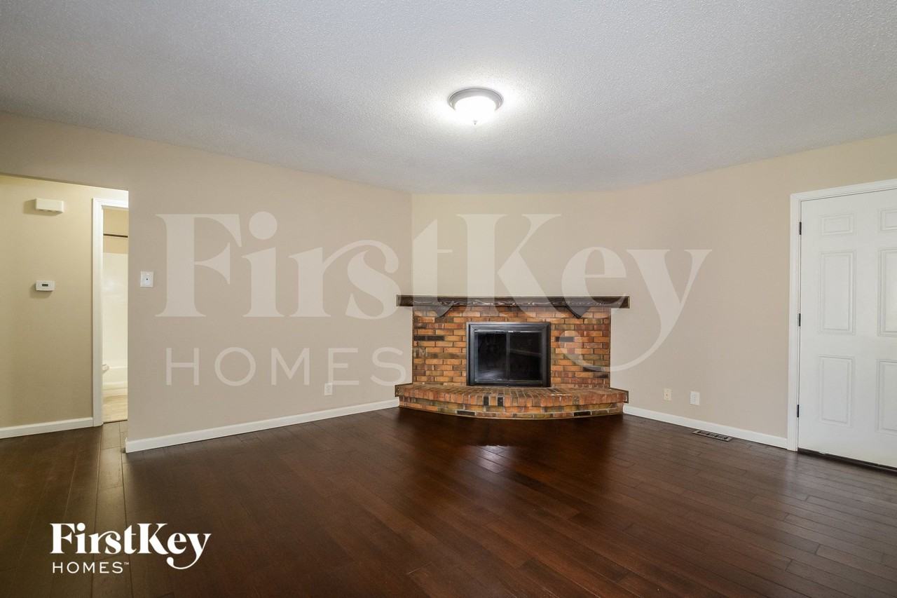 3 Oak Point Ct - Photo 7 of 15