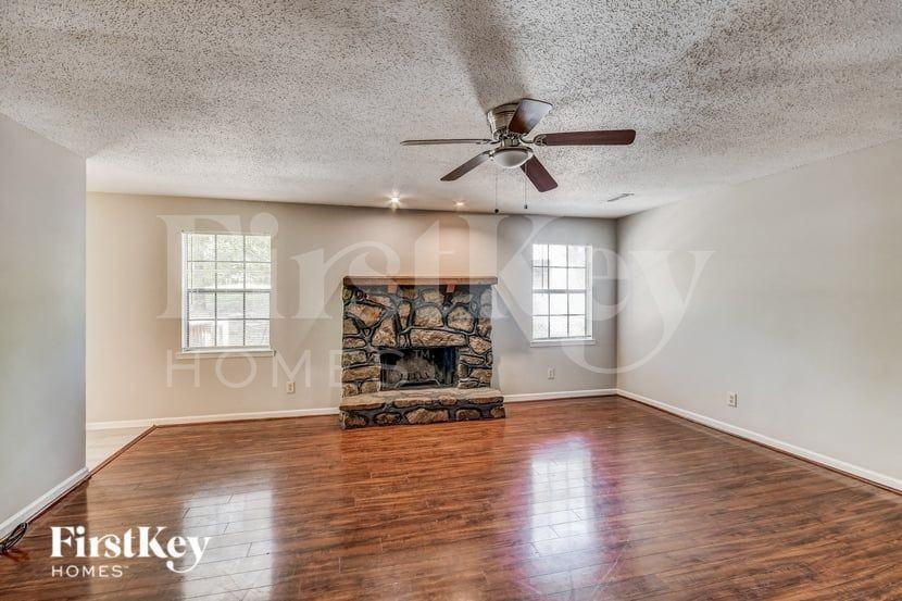 2215 Pup Run Dr - Photo 2 of 16