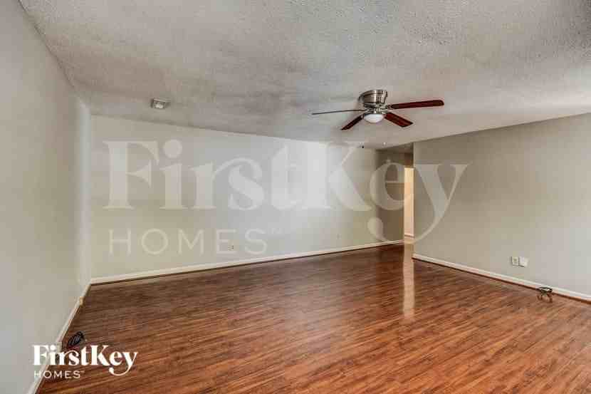 2215 Pup Run Dr - Photo 3 of 16