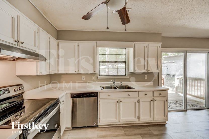 2215 Pup Run Dr - Photo 7 of 16