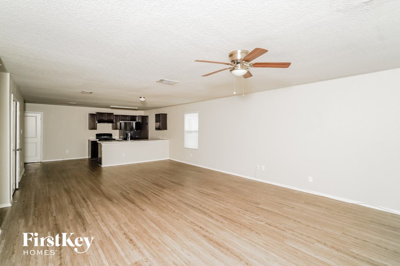 1936 Heather Glen Dr - Photo 3 of 15