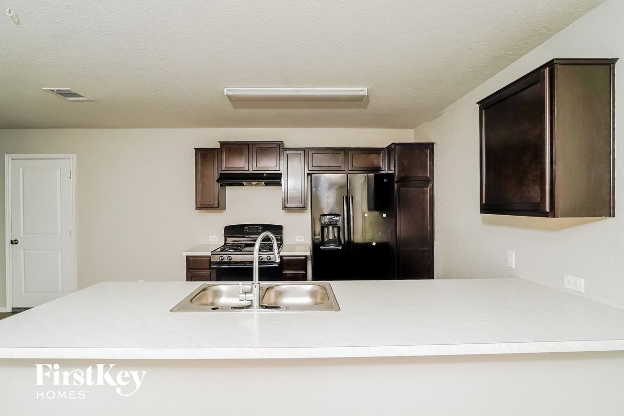 1936 Heather Glen Dr - Photo 7 of 15