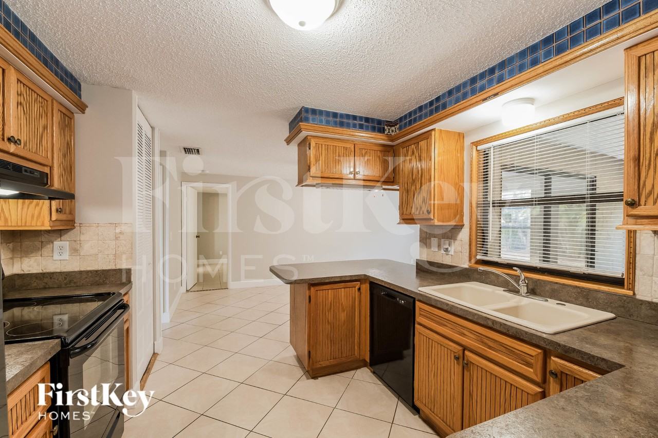 17440 Lebanon Rd - Photo 6 of 15