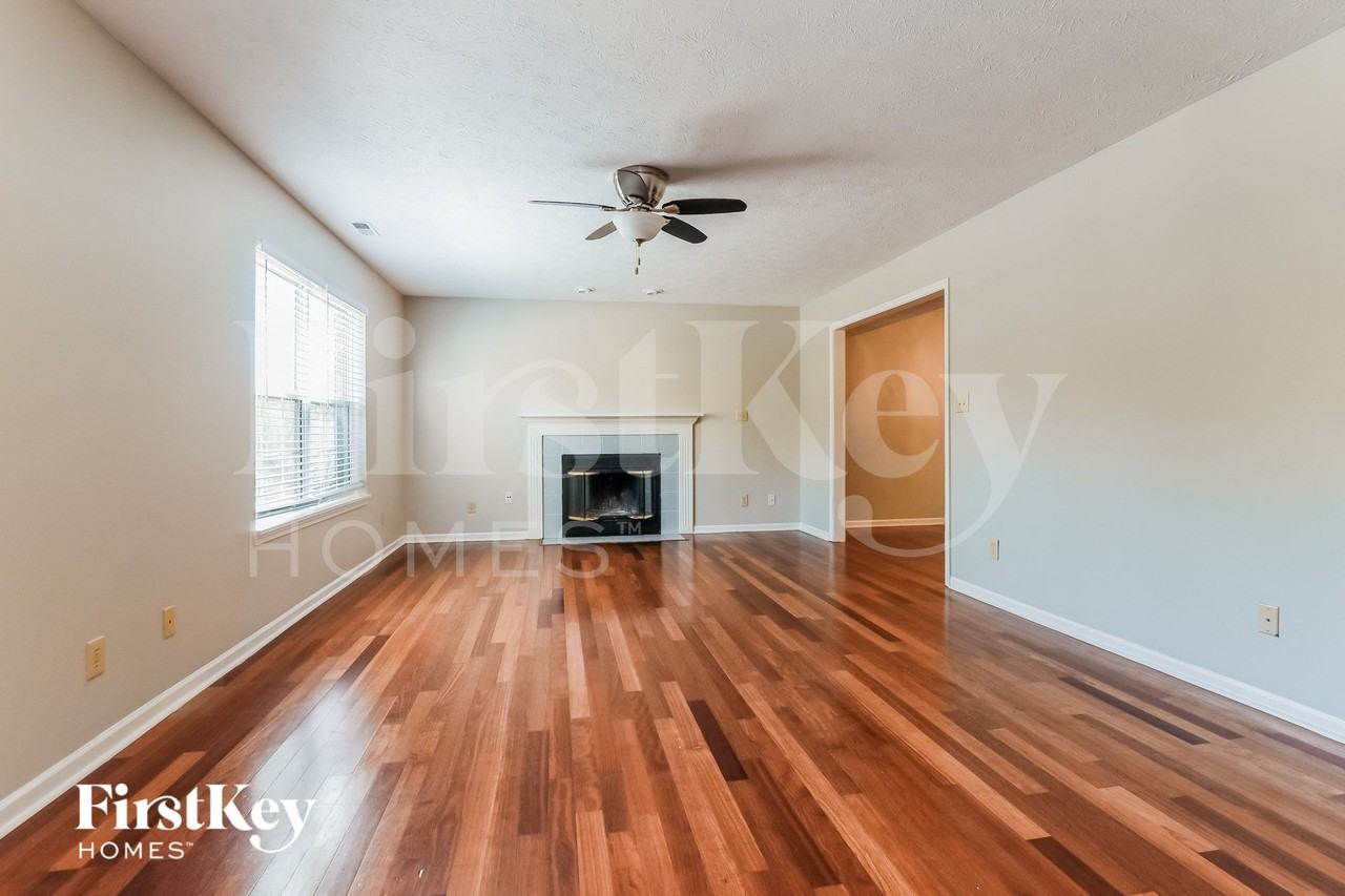 1562 Winding Creek Trl - Photo 3 of 15