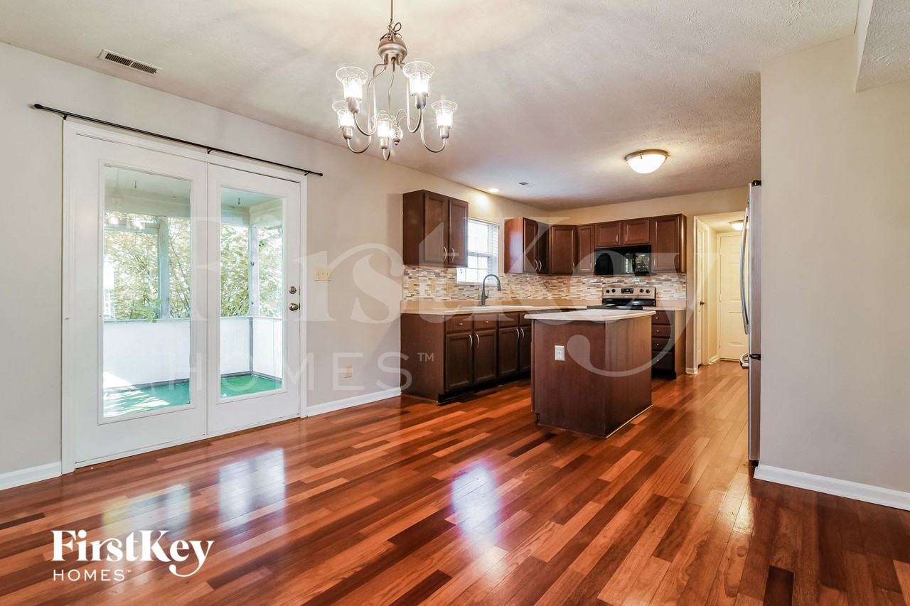 1562 Winding Creek Trl - Photo 5 of 15