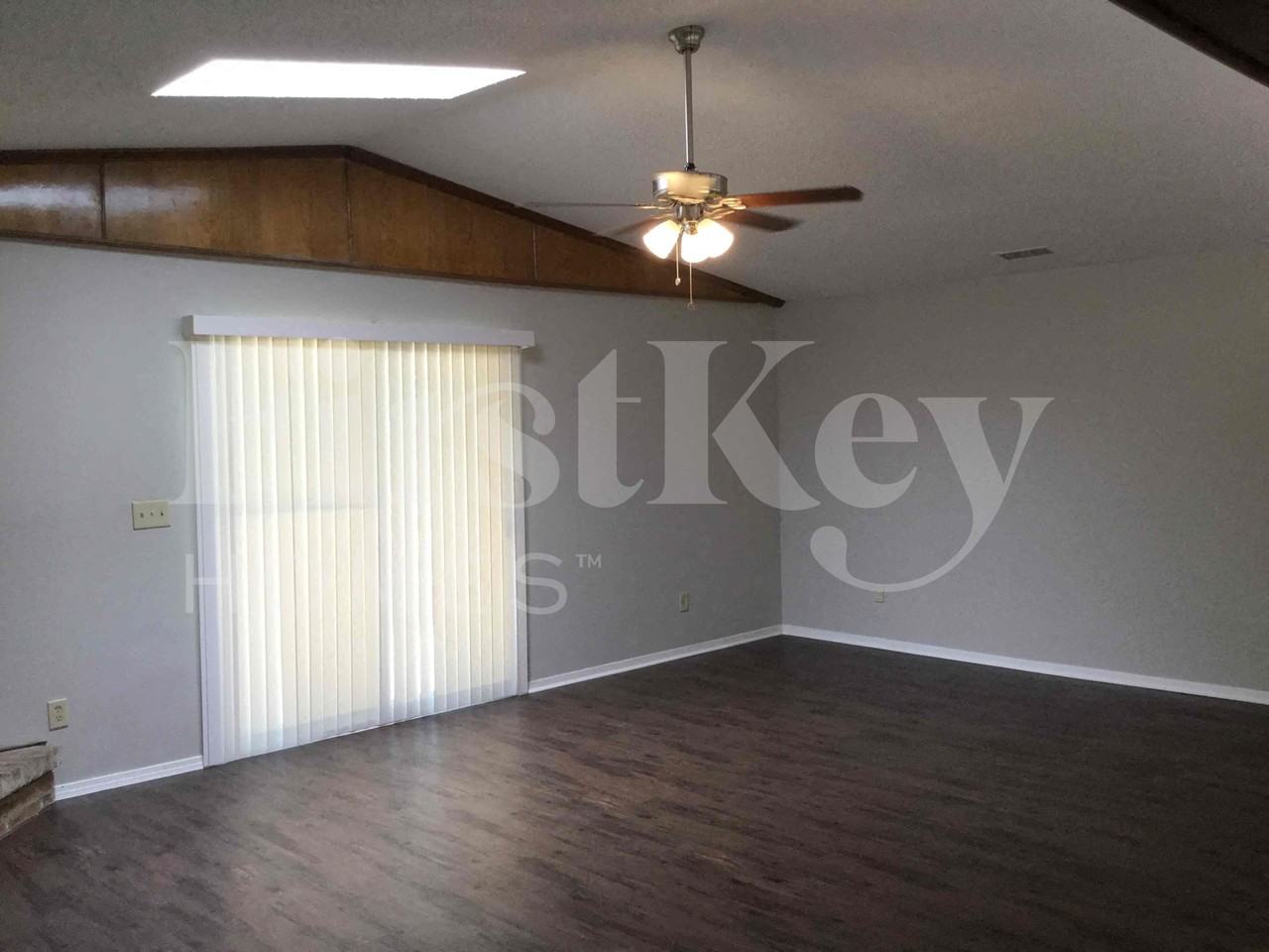 14807 Marsha Dr - Photo 6 of 18