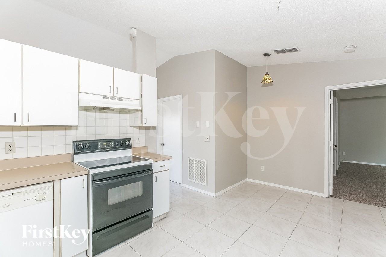 1420 Kissimmee Dr - Photo 7 of 15