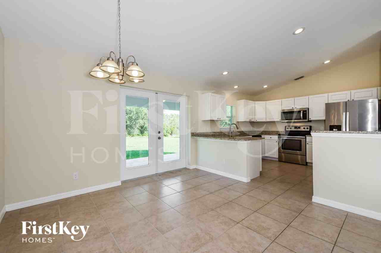 12246 Helios Ave - Photo 6 of 15