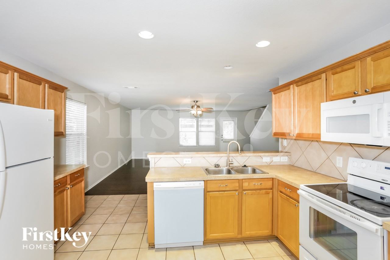 10432 Turning Leaf Trl - Photo 6 of 16