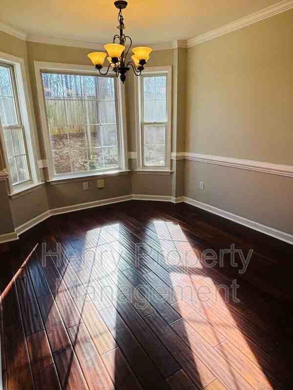 8929 New Windsor Pl - Photo 6 of 19