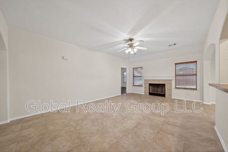 4007 Giverny Ct - Photo 6 of 27