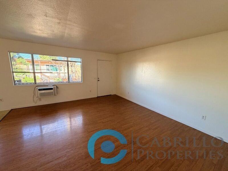 925 Martin Dr #13 - Photo 3 of 20