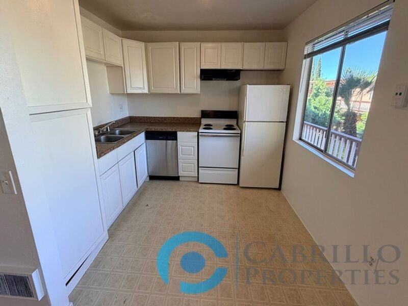 925 Martin Dr #13 - Photo 6 of 20