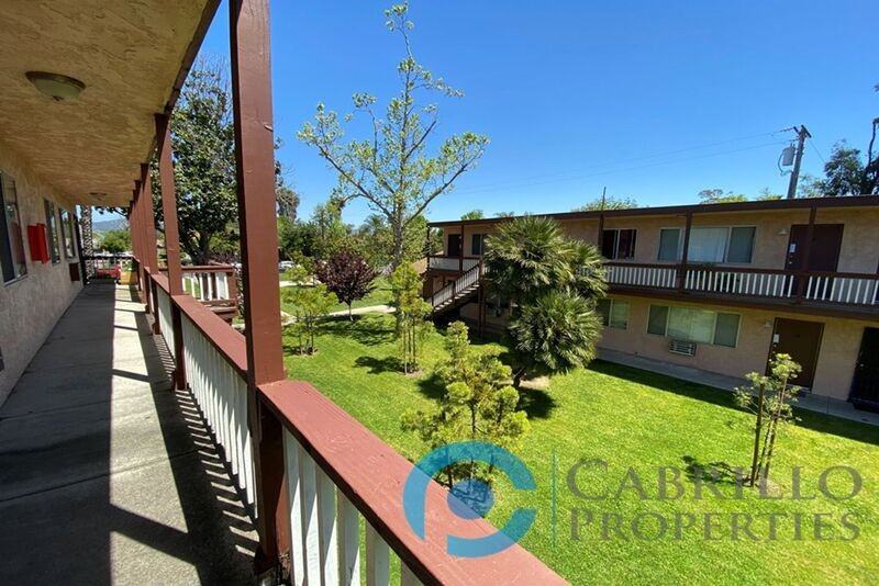 925 Martin Dr #13 - Photo 4 of 19