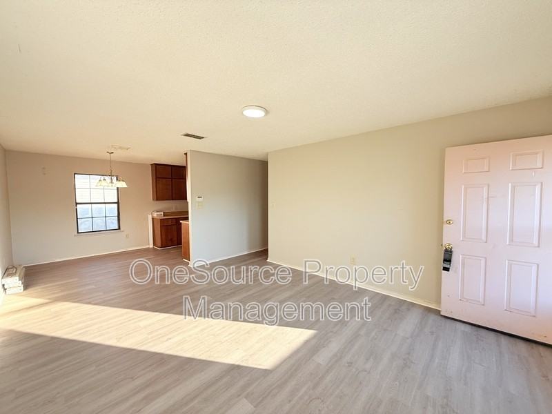 123 S Ward St - Photo 3 of 16