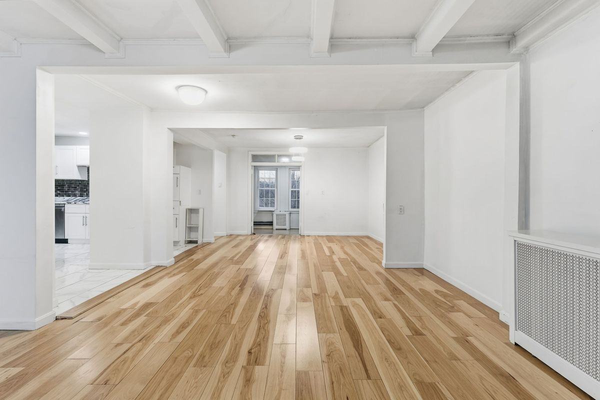 16 Floyd St - Photo 7 of 23