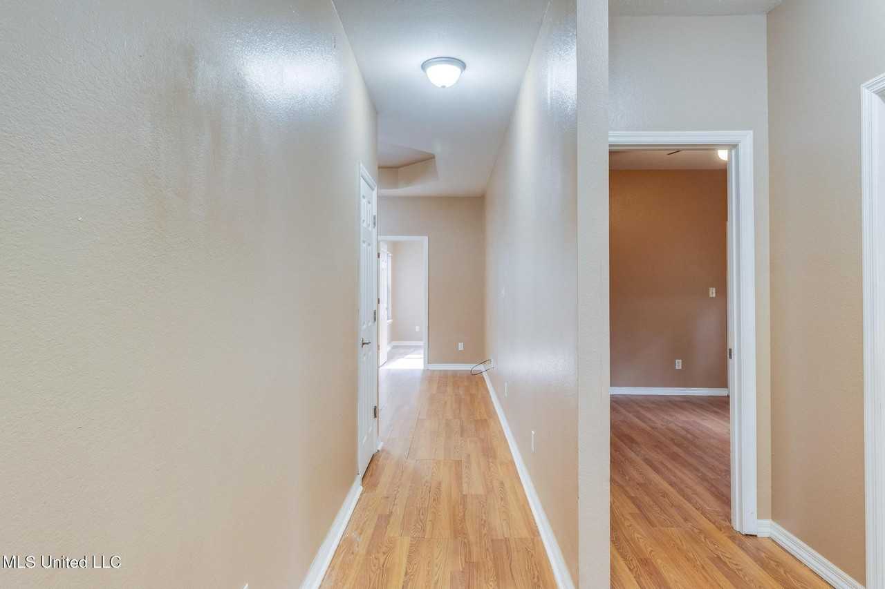 6085 W Bolivar St - Photo 2 of 15