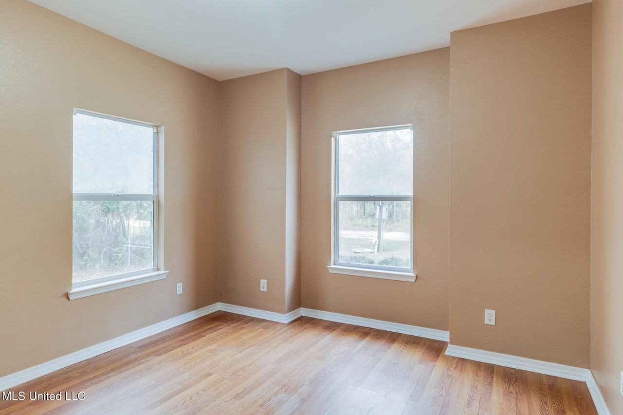 6085 W Bolivar St - Photo 3 of 15