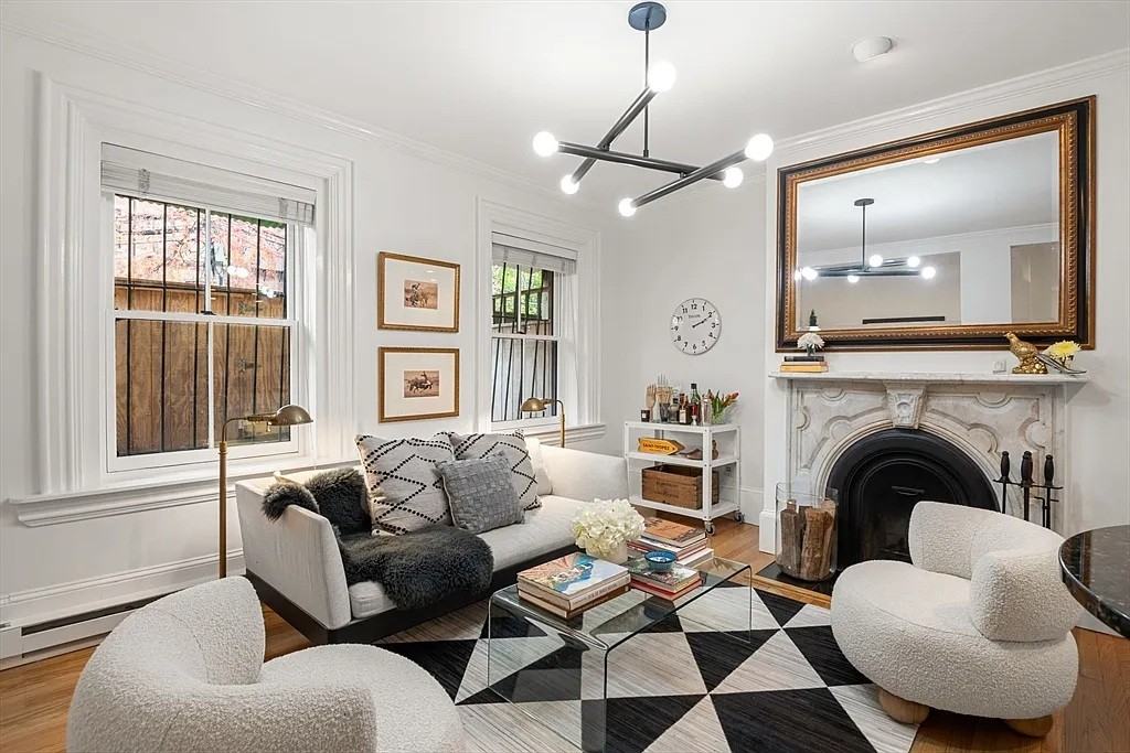 67 Worcester St - Photo 2 of 14