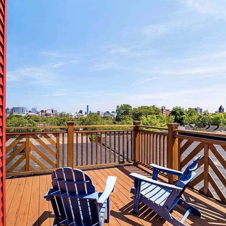 393 Broadway - Photo 7 of 30