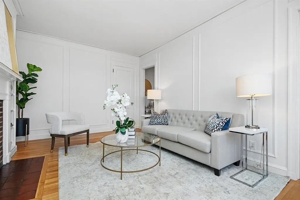 3 Arlington St - Photo 4 of 23