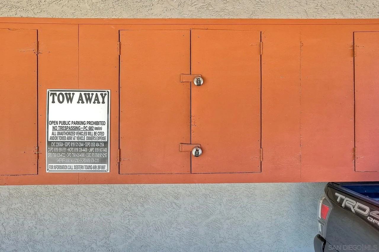 4425 Louisiana St - Photo 3 of 19