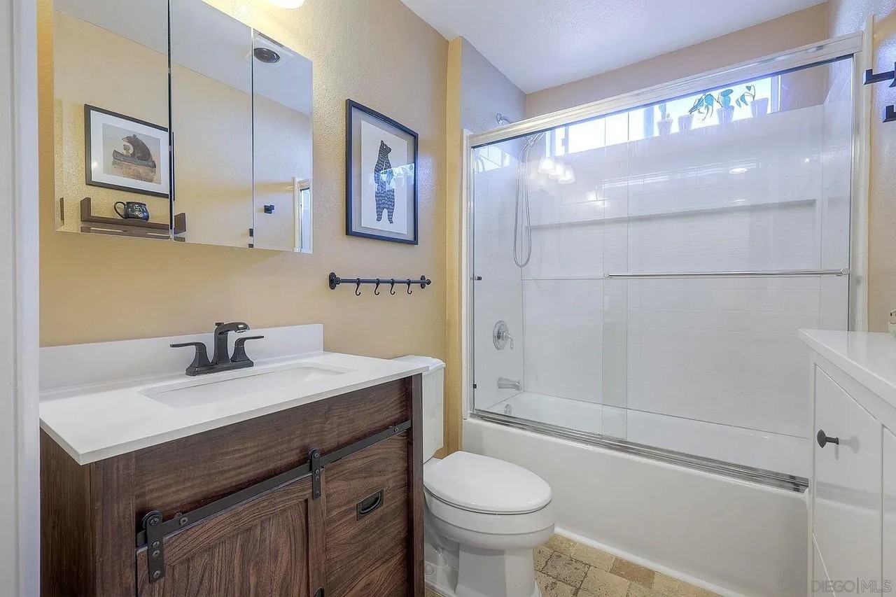 4425 Louisiana St - Photo 6 of 19