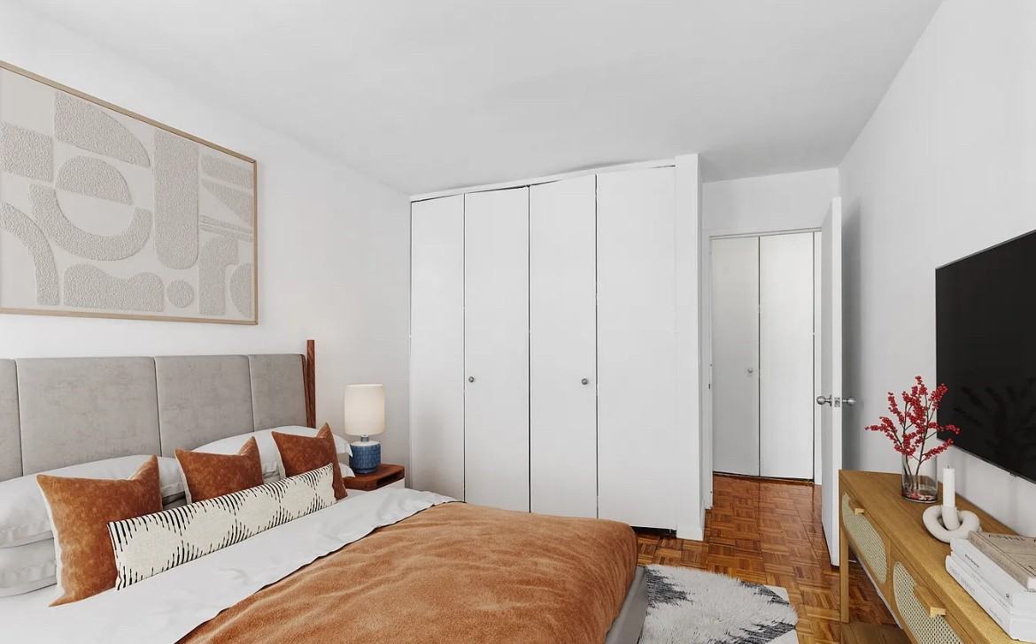 2250 Broadway - Photo 5 of 11