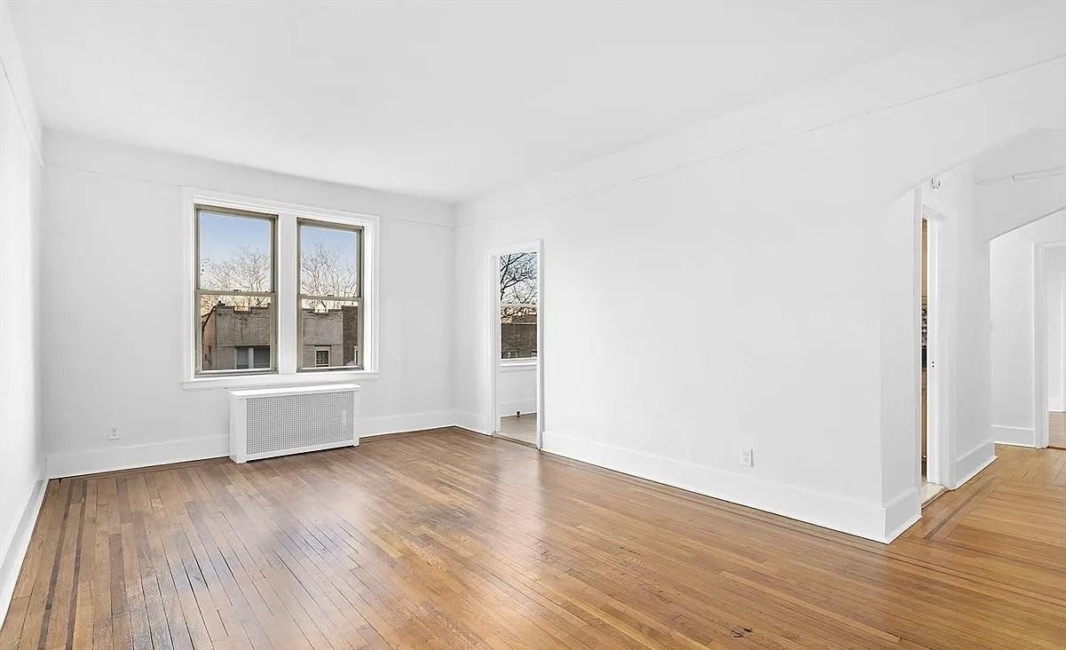 5911 Queens Blvd - Photo 2 of 9