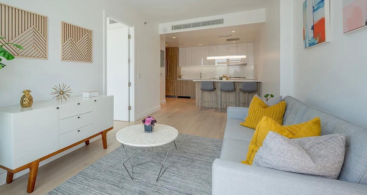 13618 Maple Ave - Photo 5 of 11