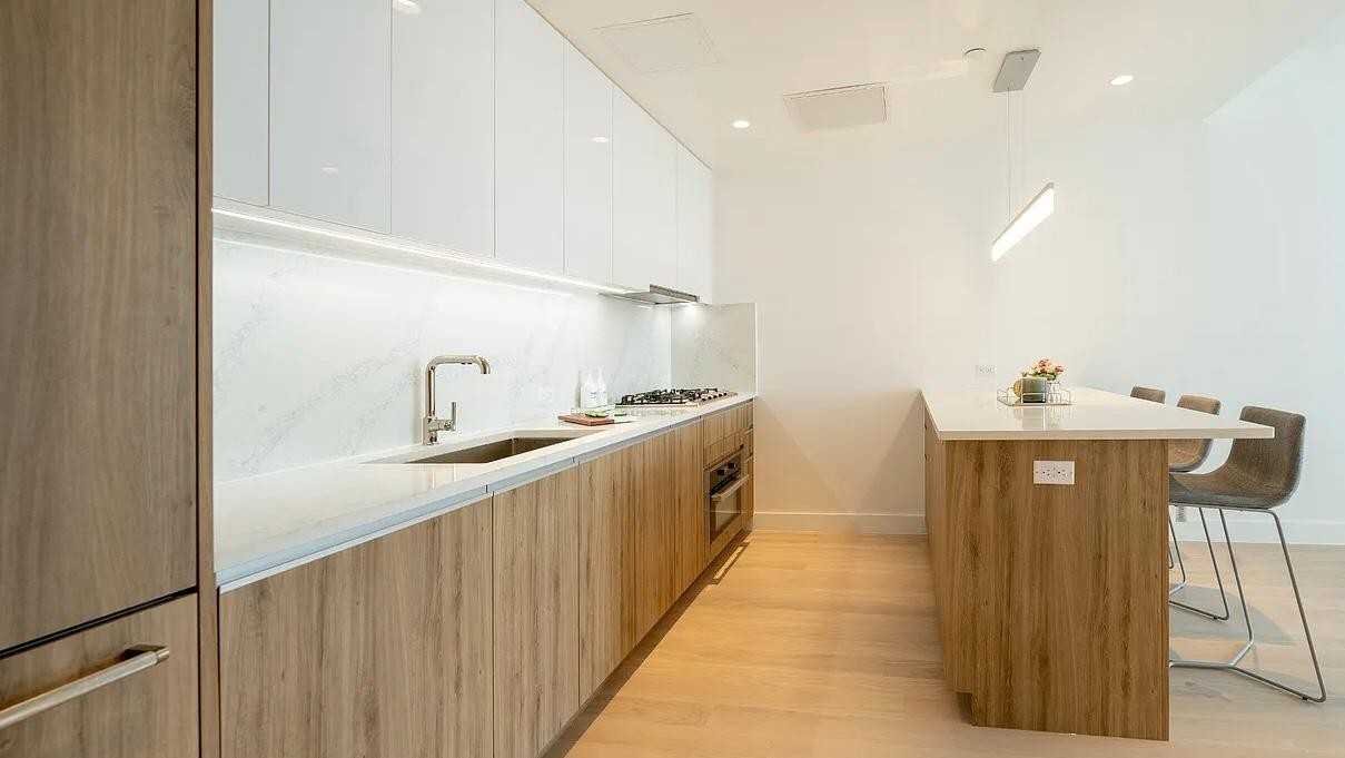 13618 Maple Ave - Photo 7 of 11