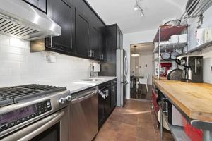 featured image of 215 Adams St