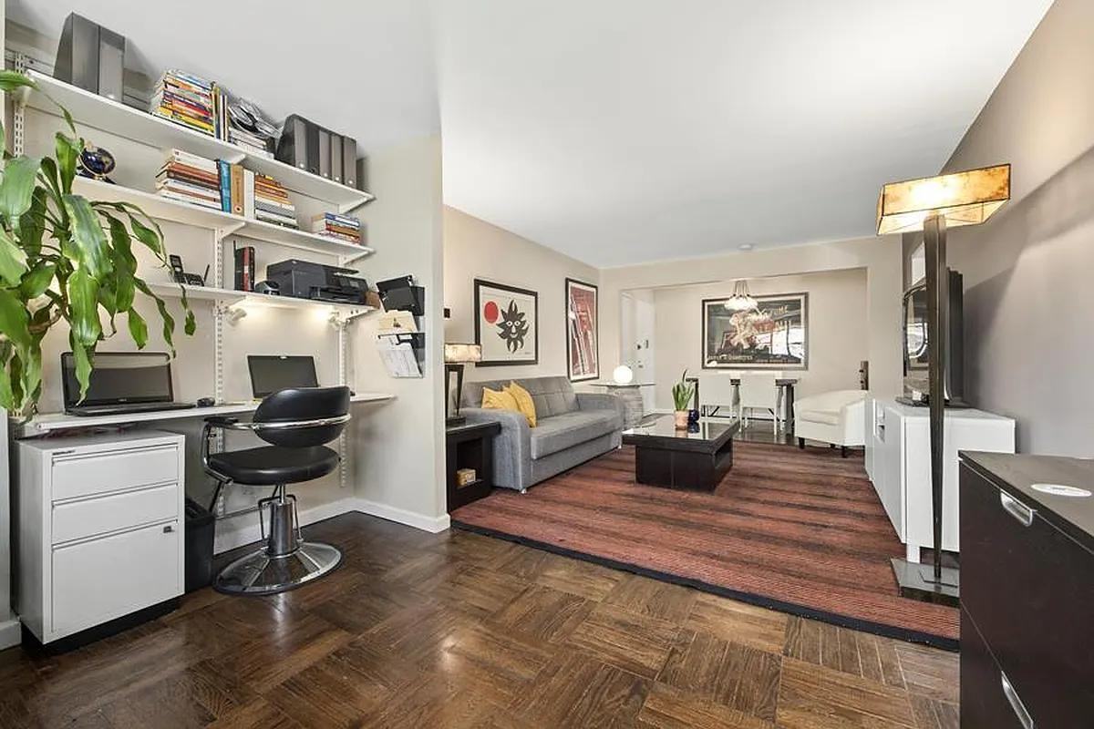 215 Adams St - Photo 2 of 8