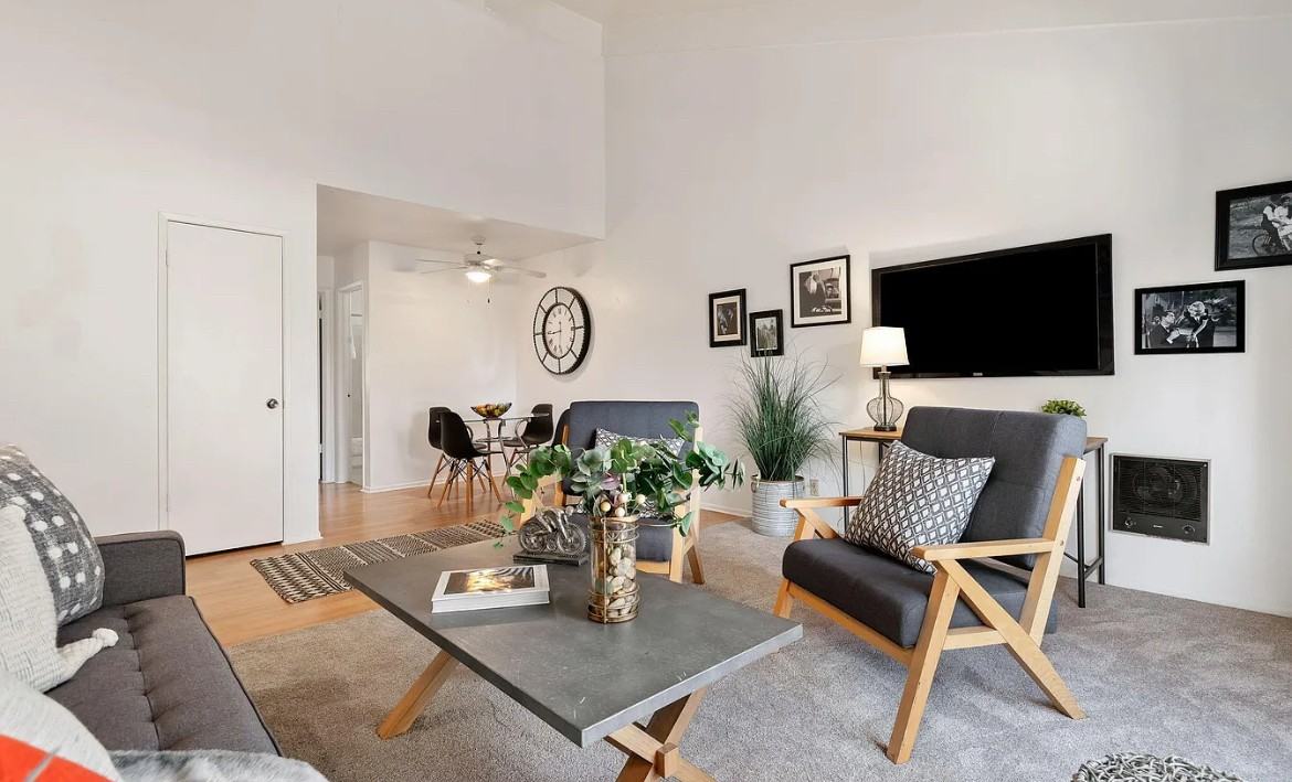 968 Miramonte Dr - Photo 2 of 13