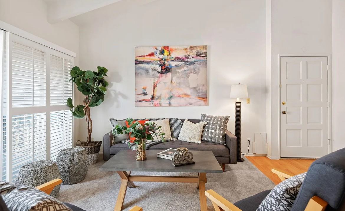 968 Miramonte Dr - Photo 3 of 13