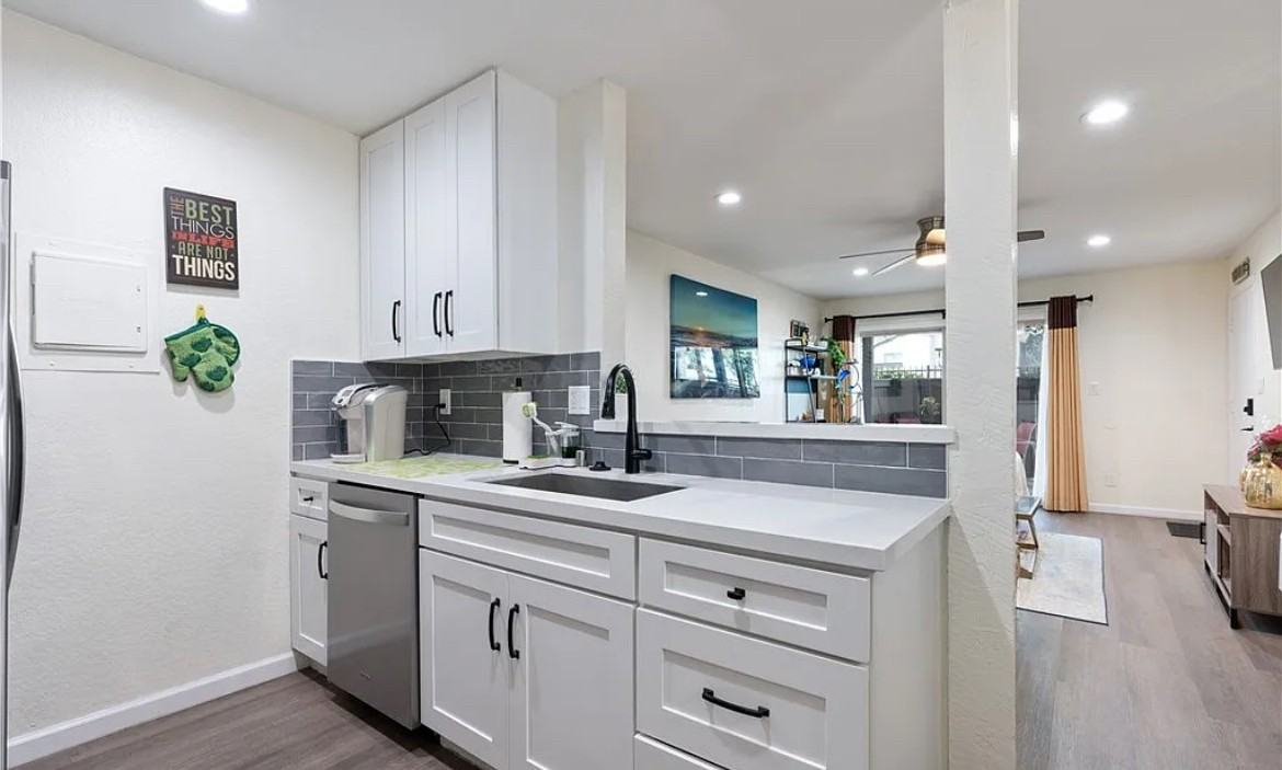 1345 Cabrillo Park Dr - Photo 4 of 16