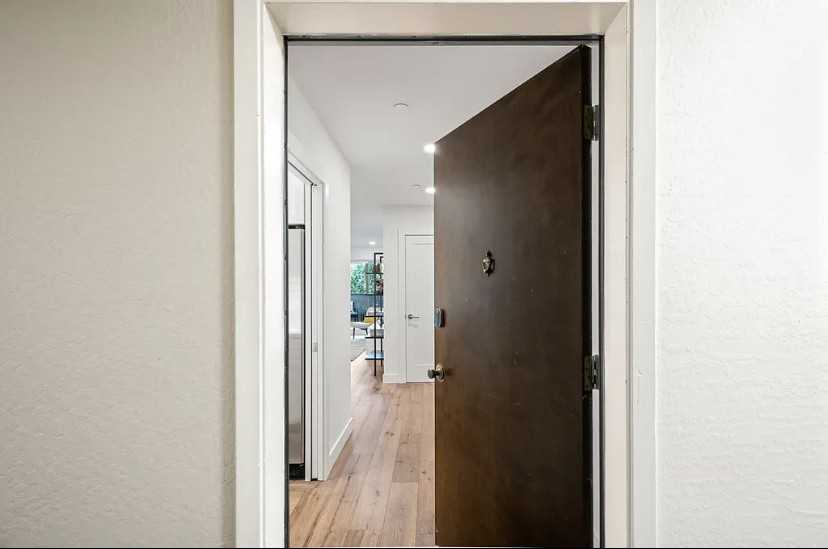 1090 Main St - Photo 2 of 15