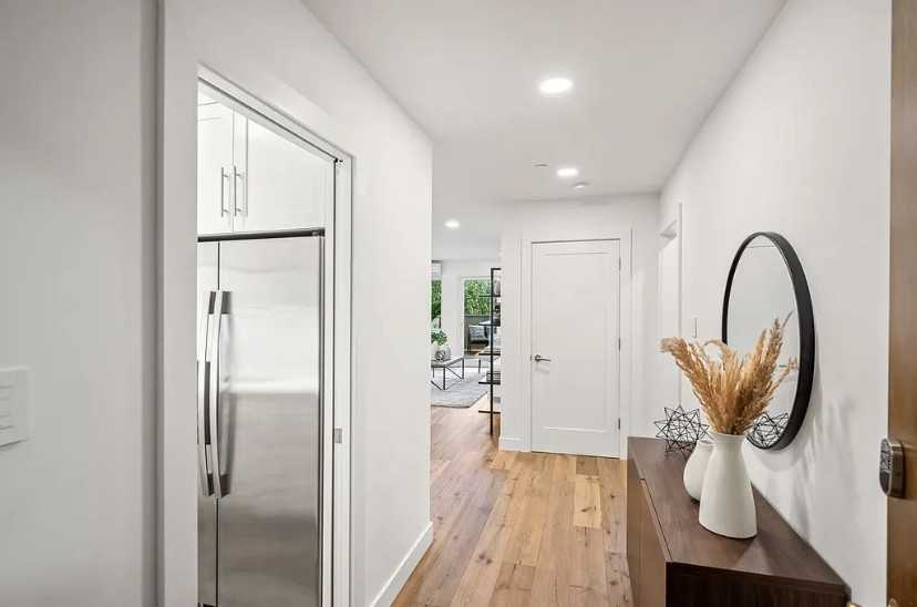 1090 Main St - Photo 3 of 15