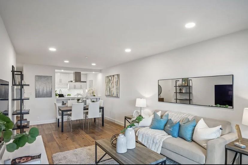 1090 Main St - Photo 5 of 15