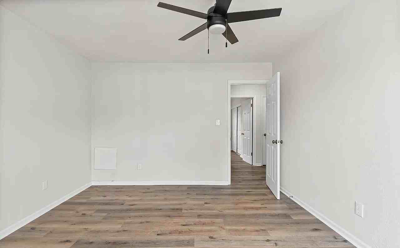 3101 Link Rd - Photo 2 of 12