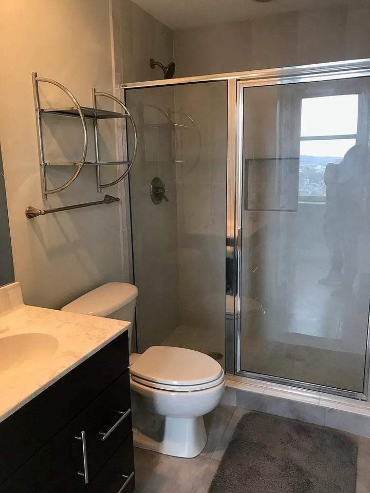 401 10th St - Photo 3 of 8