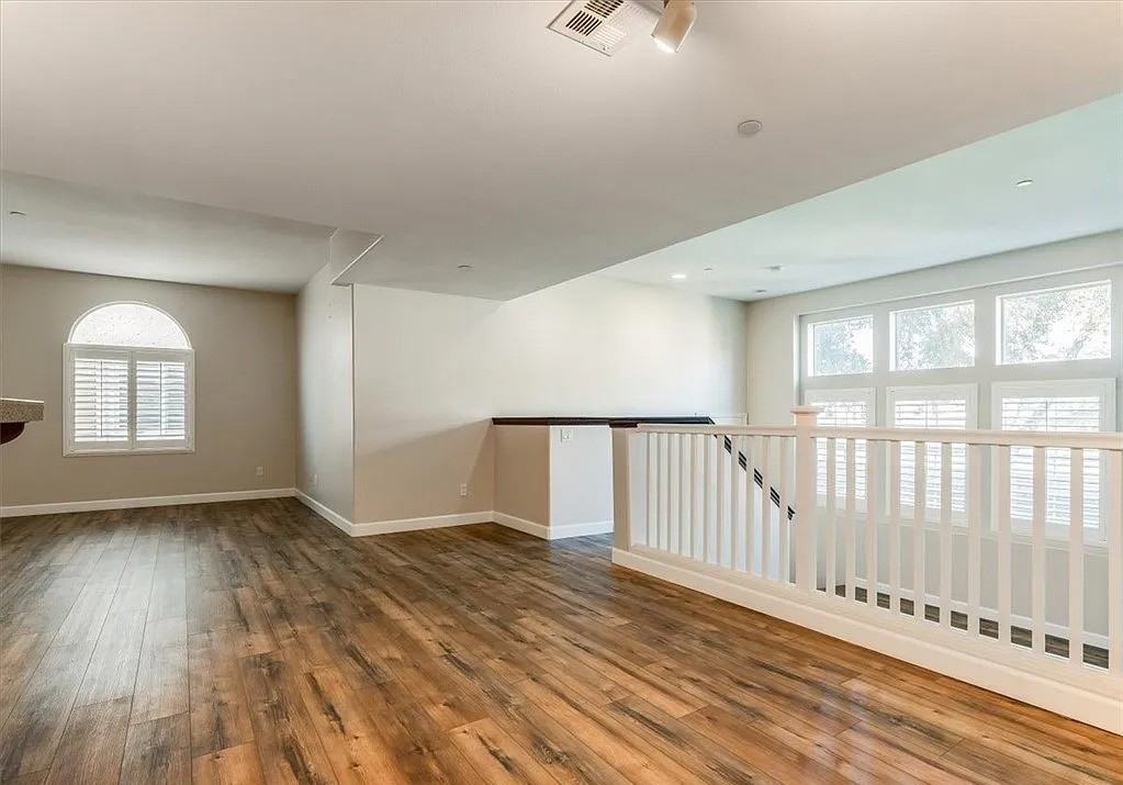 962 Tarragon Ln - Photo 5 of 11