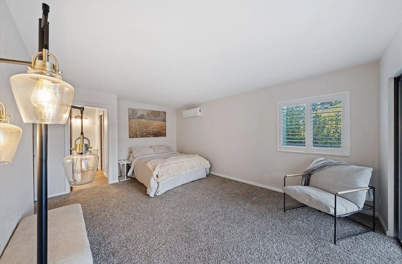 20766 Cattle Dr - Photo 2 of 10