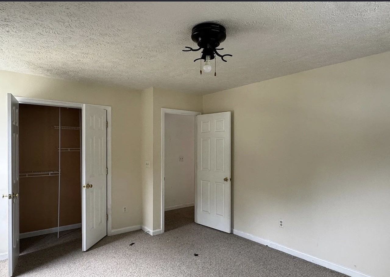 1809 Labrott Ln - Photo 2 of 10